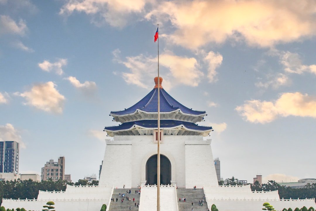 配图 配图